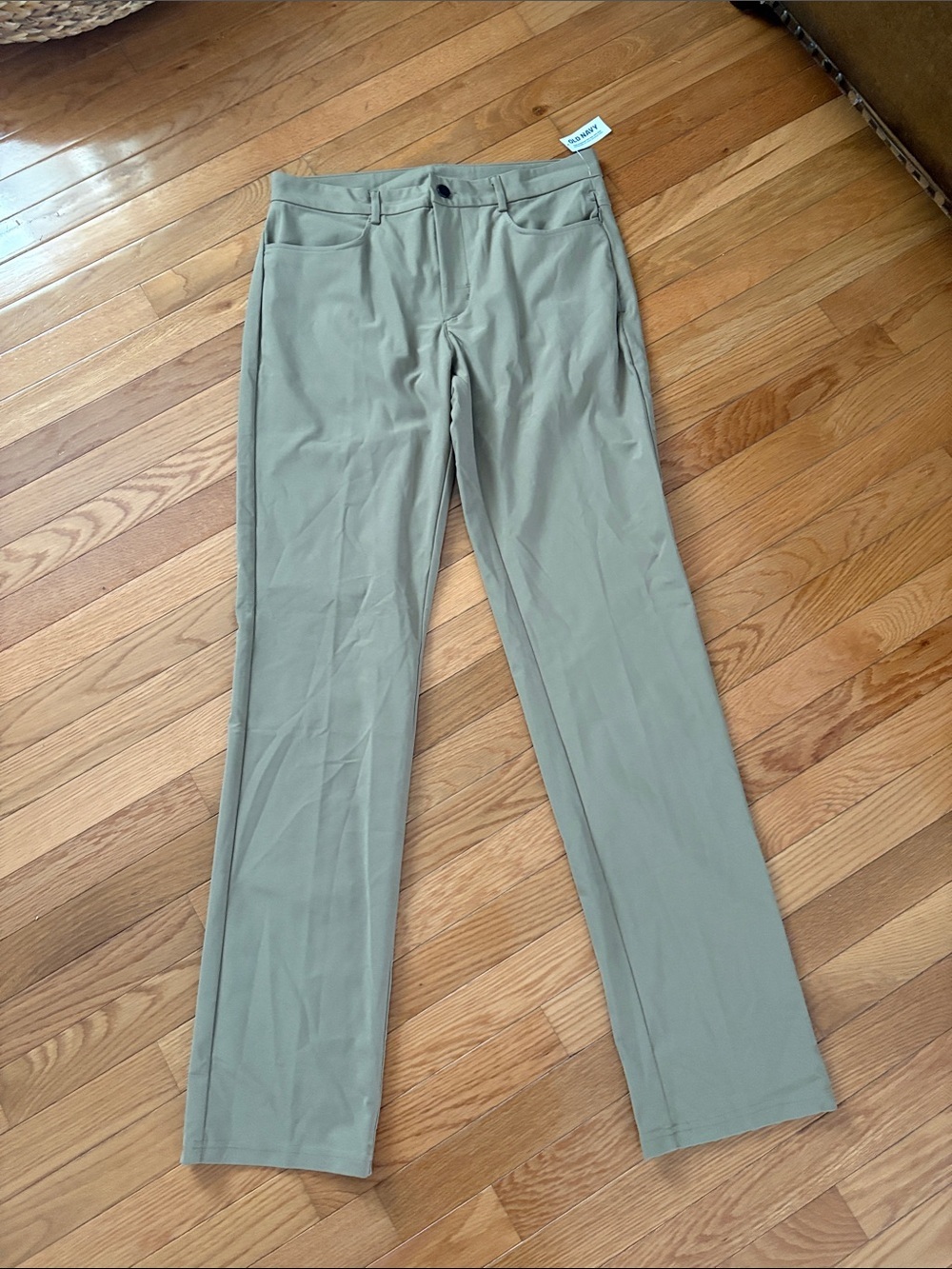 Old Navy Men's Chinos in tan